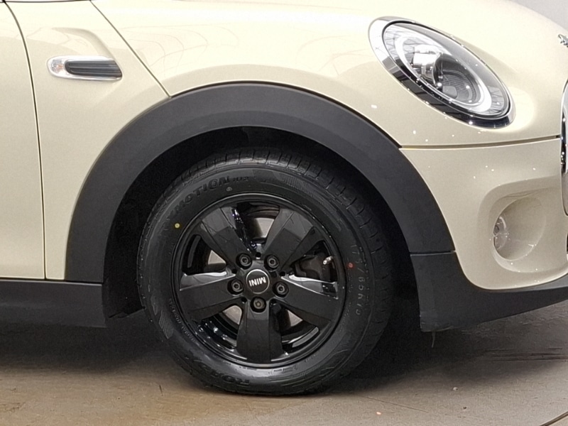 Used MINI Hatch 2018 for sale - 76451131: Photo 9