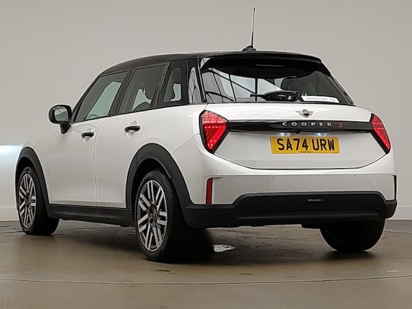 Used MINI Cooper 2024 for sale - 76195269: Photo 3