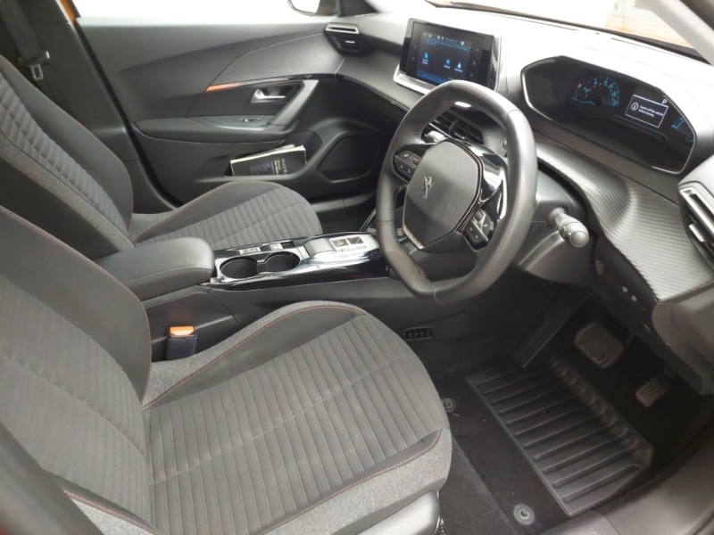 Used Peugeot 2008 2022 for sale - 76970469: Photo 13