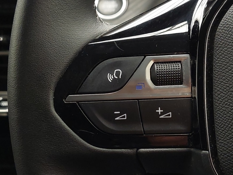 Used Peugeot 2008 2022 for sale - 76970469: Photo 18