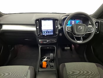 Used Volvo XC40 2023 for sale - 79144233: Photo