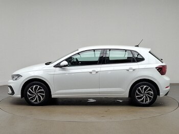 Used Volkswagen Polo 2023 for sale - 77657008: Photo
