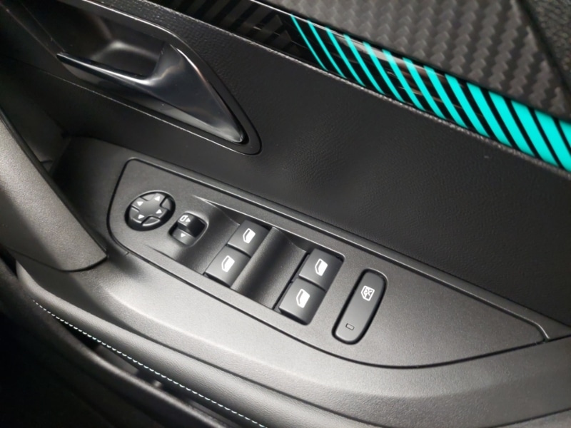 Used Peugeot 2008 2023 for sale - 76567233: Photo 18