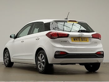 Used Hyundai i20 2019 for sale - 77338003: Photo