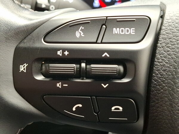 Used Kia Stonic 2023 for sale - 75629203: Photo 18