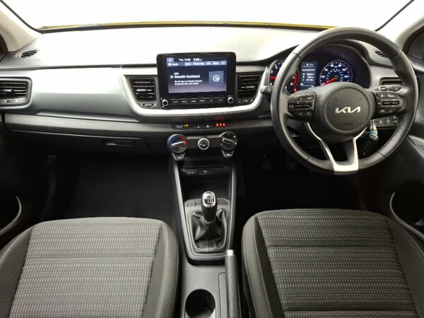 Used Kia Stonic 2023 for sale - 75629203: Photo 2