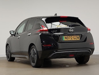 Used Nissan Leaf 2022 for sale - 77141647: Photo