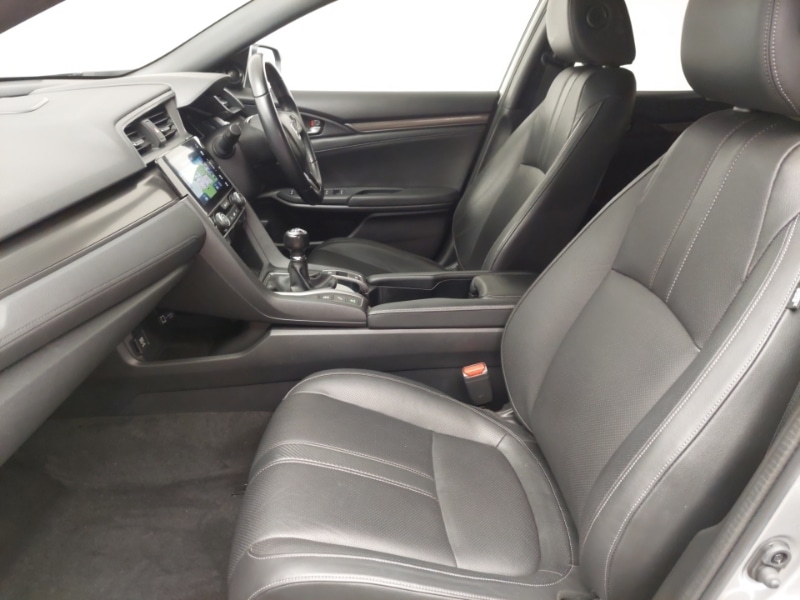 Used Honda Civic 2019 for sale - 76427581: Photo 5