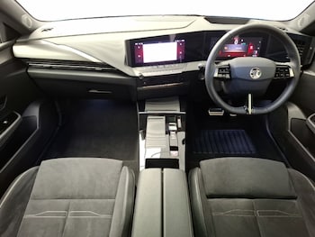 Used Vauxhall Astra 2023 for sale - 75470956: Photo