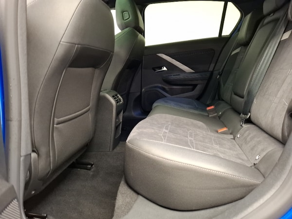 Used Vauxhall Astra 2023 for sale - 75470956: Photo 6