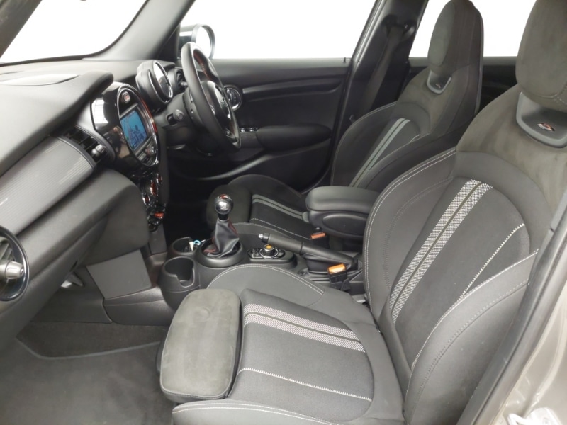 Used MINI Hatch 2020 for sale - 76365363: Photo 5