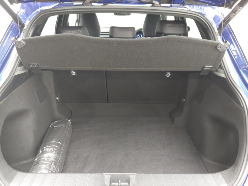 Used Lexus LBX 2024 for sale - 76970459: Photo 8