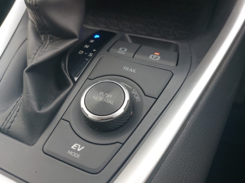 Used Toyota RAV4 2021 for sale - 77663911: Photo 16