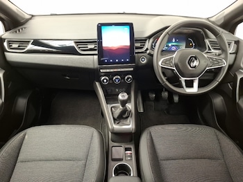 Used Renault Captur 2023 for sale - 76150425: Photo 2