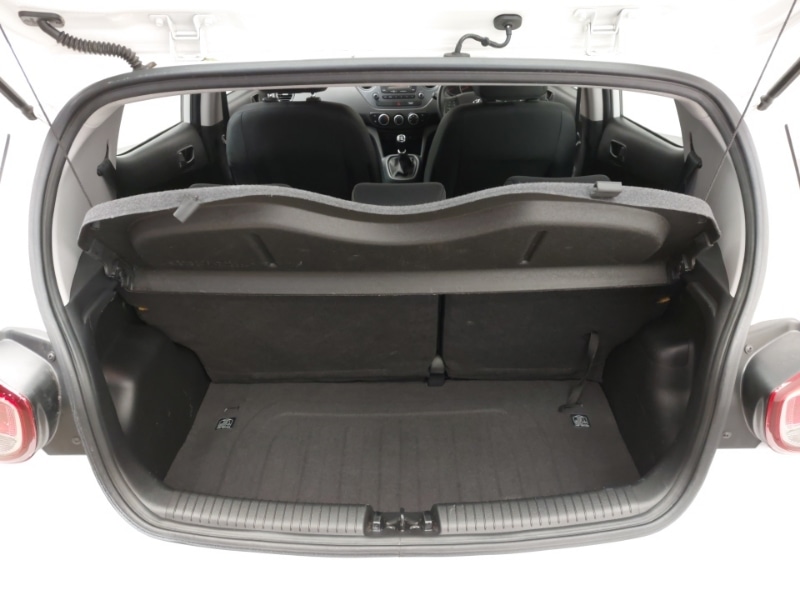 Used Hyundai i10 2019 for sale - 78146865: Photo 8