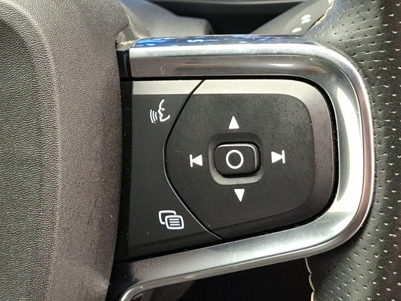 Used Volvo XC40 2020 for sale - 77264893: Photo 19