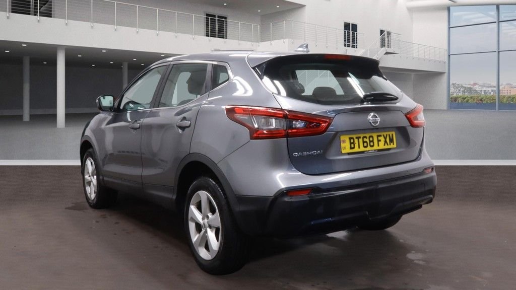 Used Nissan Qashqai 2018 for sale - 77356257: Photo 3