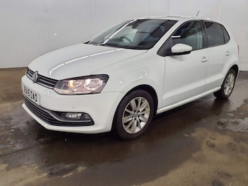 Used Volkswagen Polo 2015 for sale - 77212912: Photo