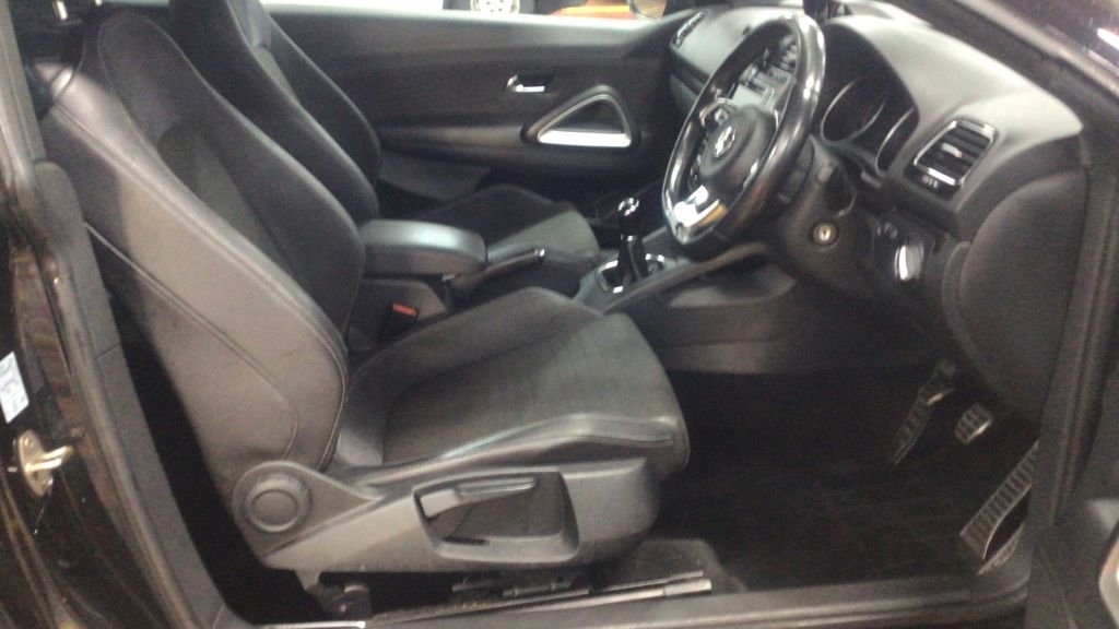 Used Volkswagen Scirocco 2017 for sale - 76797944: Photo 8