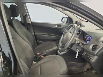 Used Hyundai i10 2017 for sale - 78468451: Photo
