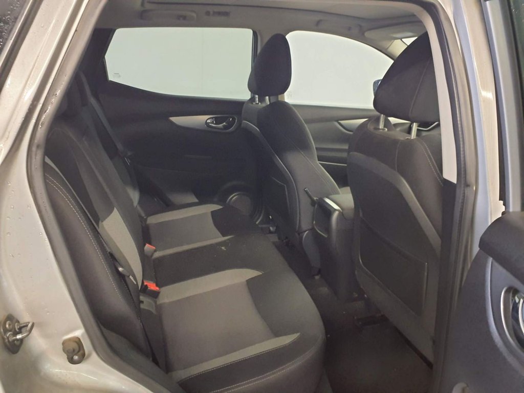 Used Nissan Qashqai 2017 for sale - 77821084: Photo 9