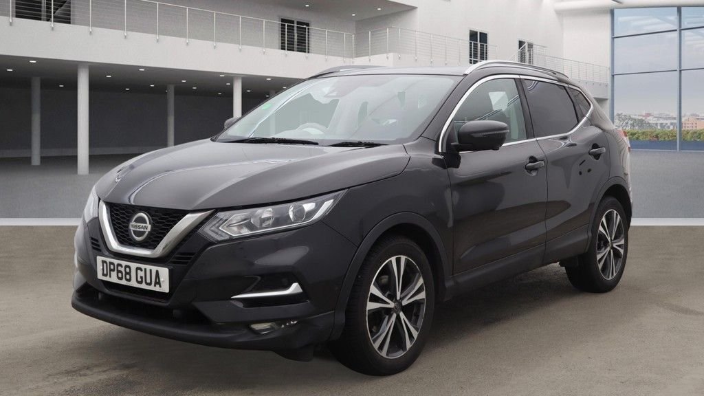 Used Nissan Qashqai 2018 for sale - 77384261: Photo 2