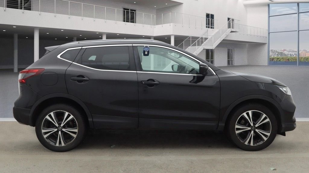 Used Nissan Qashqai 2018 for sale - 77384261: Photo 5