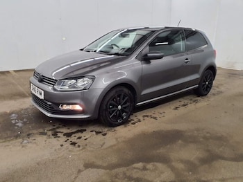 Used Volkswagen Polo 2016 for sale - 77765040: Photo