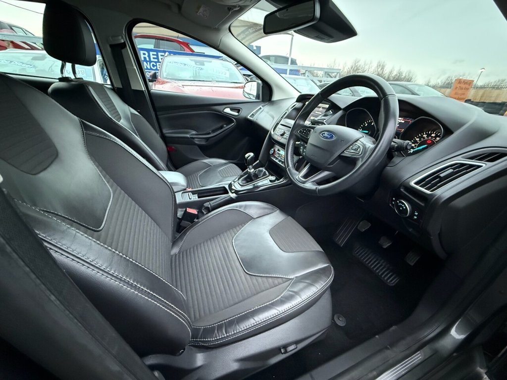 Used Ford Focus 2016 for sale - 77263037: Photo 2