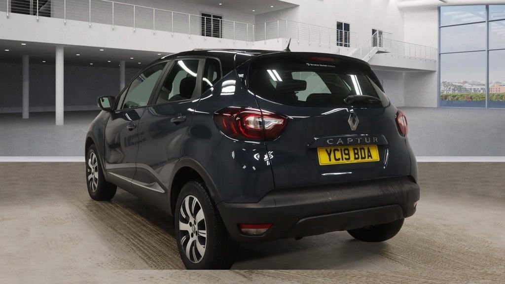 Used Renault Captur 2019 for sale - 77356711: Photo 3