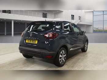 Used Renault Captur 2019 for sale - 77356711: Photo