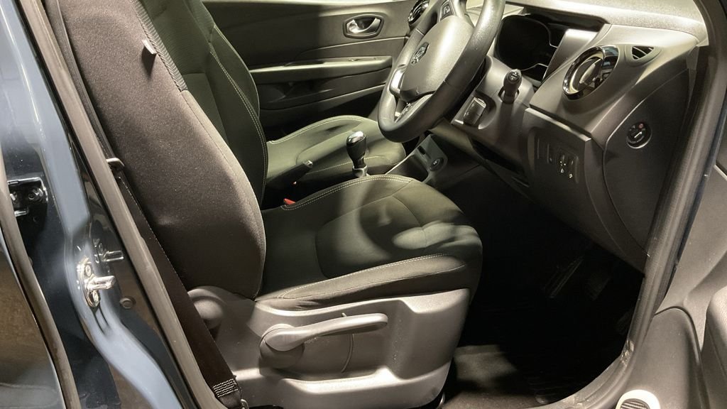 Used Renault Captur 2019 for sale - 77356711: Photo 8