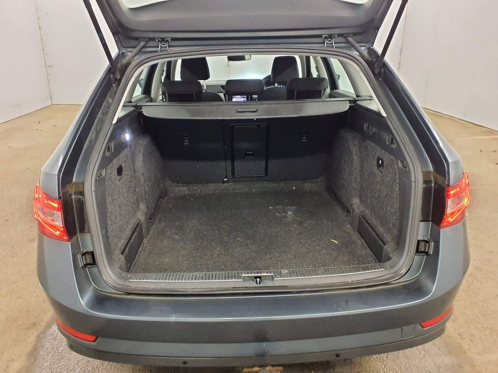 Used Skoda Superb 2020 for sale - 77227145: Photo 9