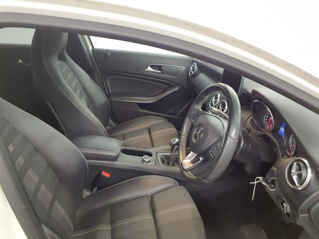 Used Mercedes-Benz A-Class 2018 for sale - 77680730: Photo 2