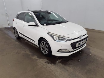 Used Hyundai i20 2015 for sale - 76202923: Photo