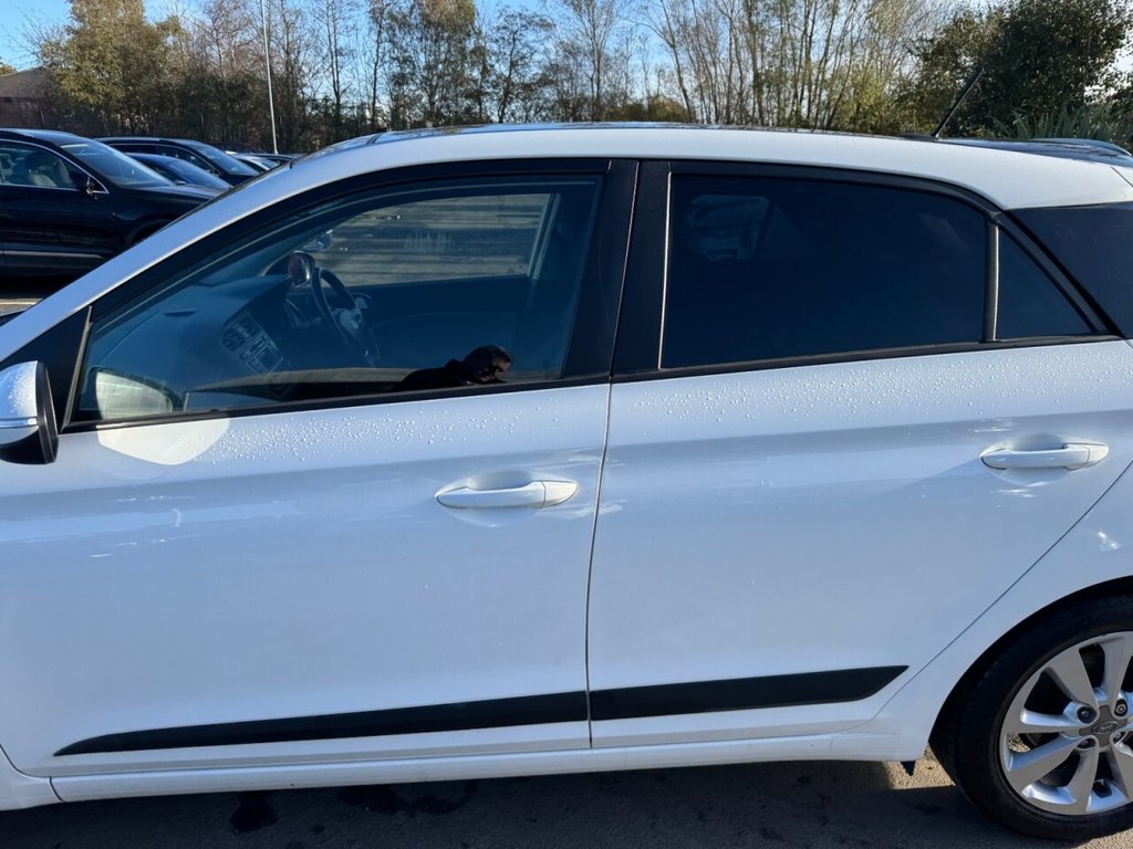 Used Hyundai i20 2015 for sale - 76202923: Photo 33