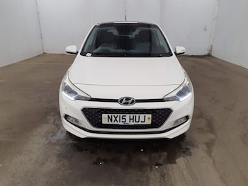 Used Hyundai i20 2015 for sale - 76202923: Photo