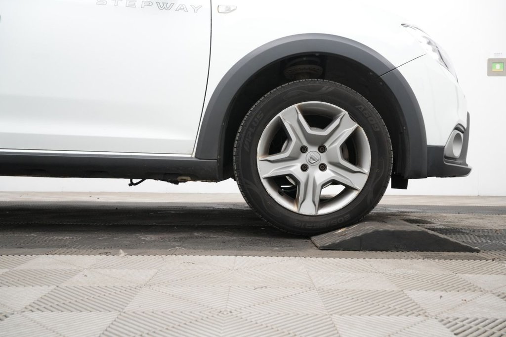 Used Dacia Sandero Stepway 2017 for sale - 76900731: Photo 12