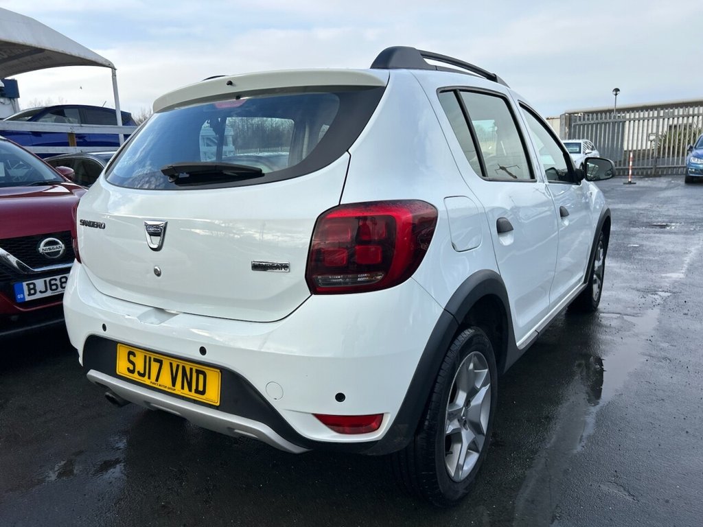 Used Dacia Sandero Stepway 2017 for sale - 76900731: Photo 30