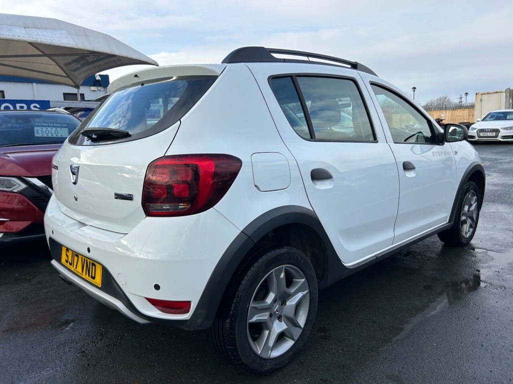 Used Dacia Sandero Stepway 2017 for sale - 76900731: Photo 31