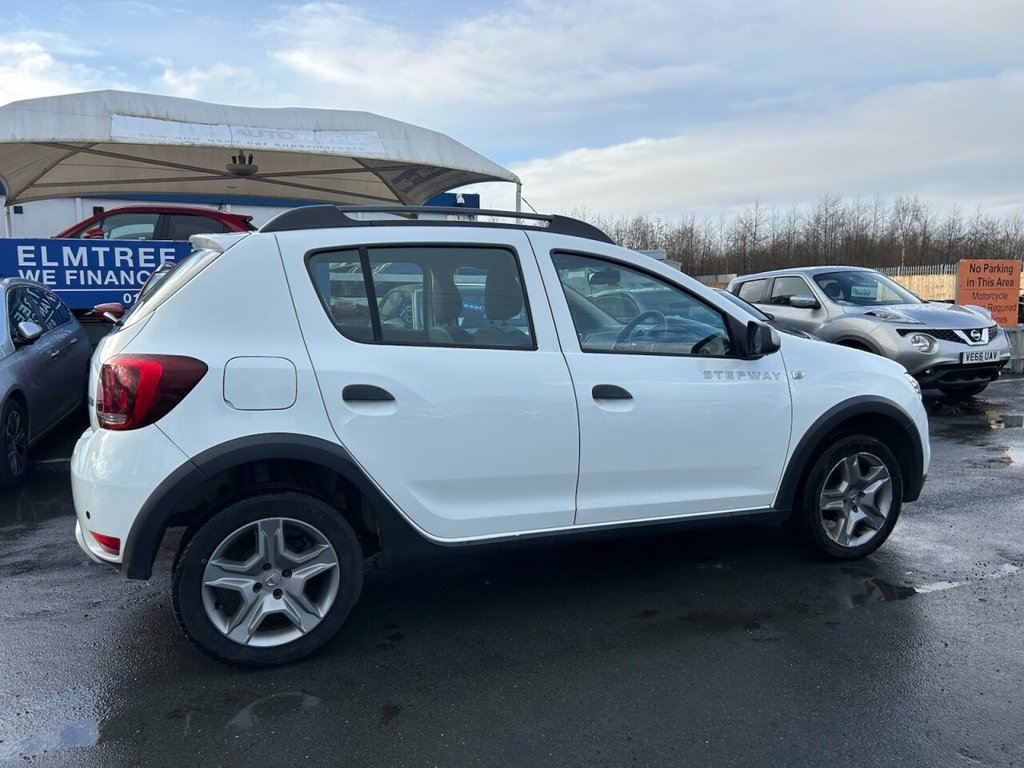 Used Dacia Sandero Stepway 2017 for sale - 76900731: Photo 40