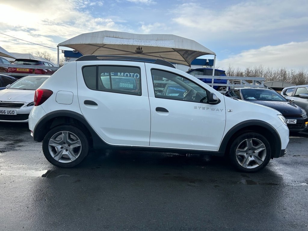 Used Dacia Sandero Stepway 2017 for sale - 76900731: Photo 43