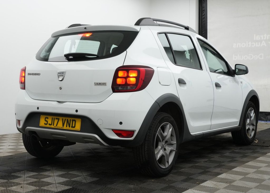 Used Dacia Sandero Stepway 2017 for sale - 76900731: Photo 6