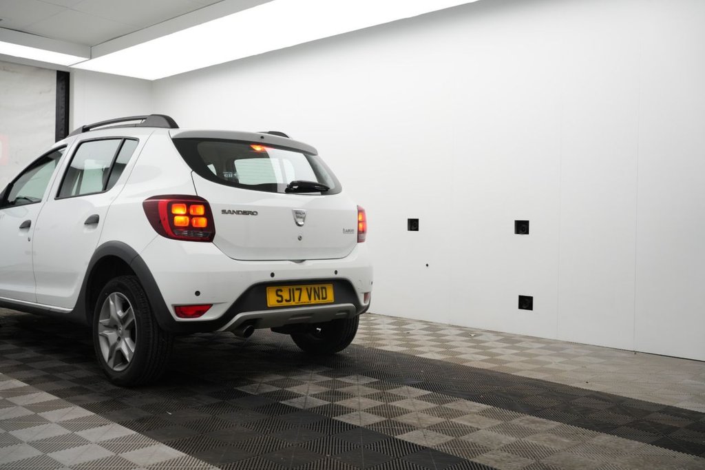 Used Dacia Sandero Stepway 2017 for sale - 76900731: Photo 9