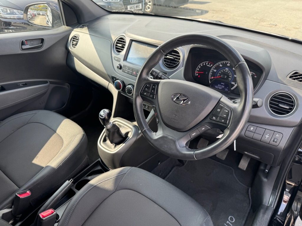 Used Hyundai i10 2018 for sale - 77520536: Photo 2