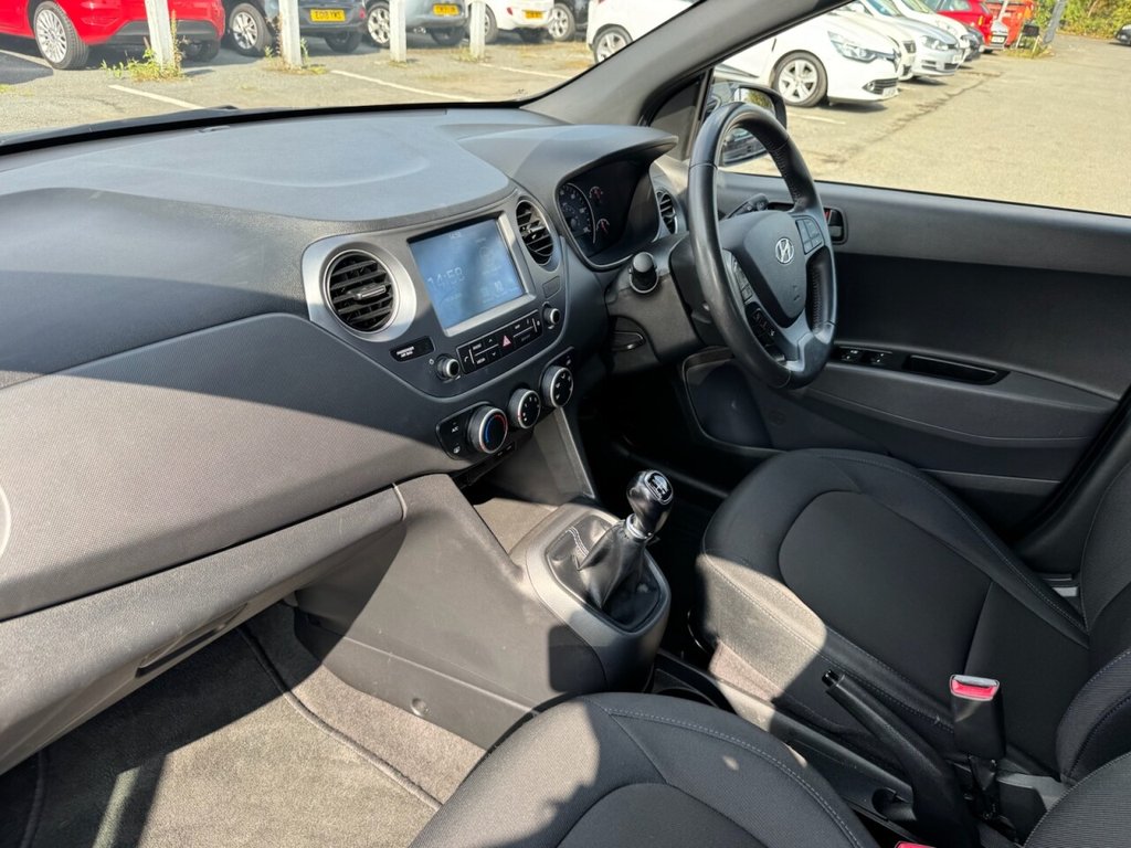 Used Hyundai i10 2018 for sale - 77520536: Photo 8