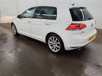 Used Volkswagen Golf 2014 for sale - 77498932: Photo