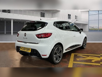 Used Renault Clio 2019 for sale - 76798044: Photo
