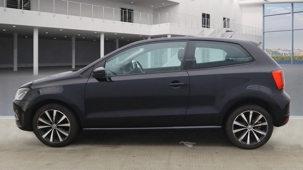 Used Volkswagen Polo 2017 for sale - 77328318: Photo 6