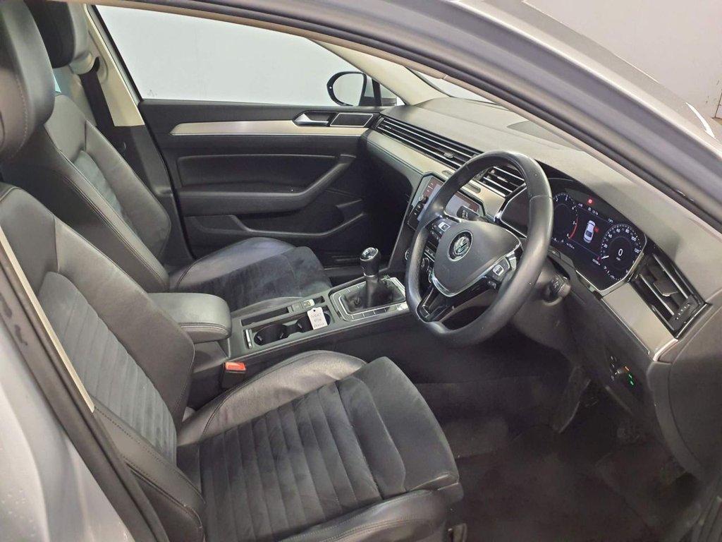 Used Volkswagen Passat 2017 for sale - 77534596: Photo 2